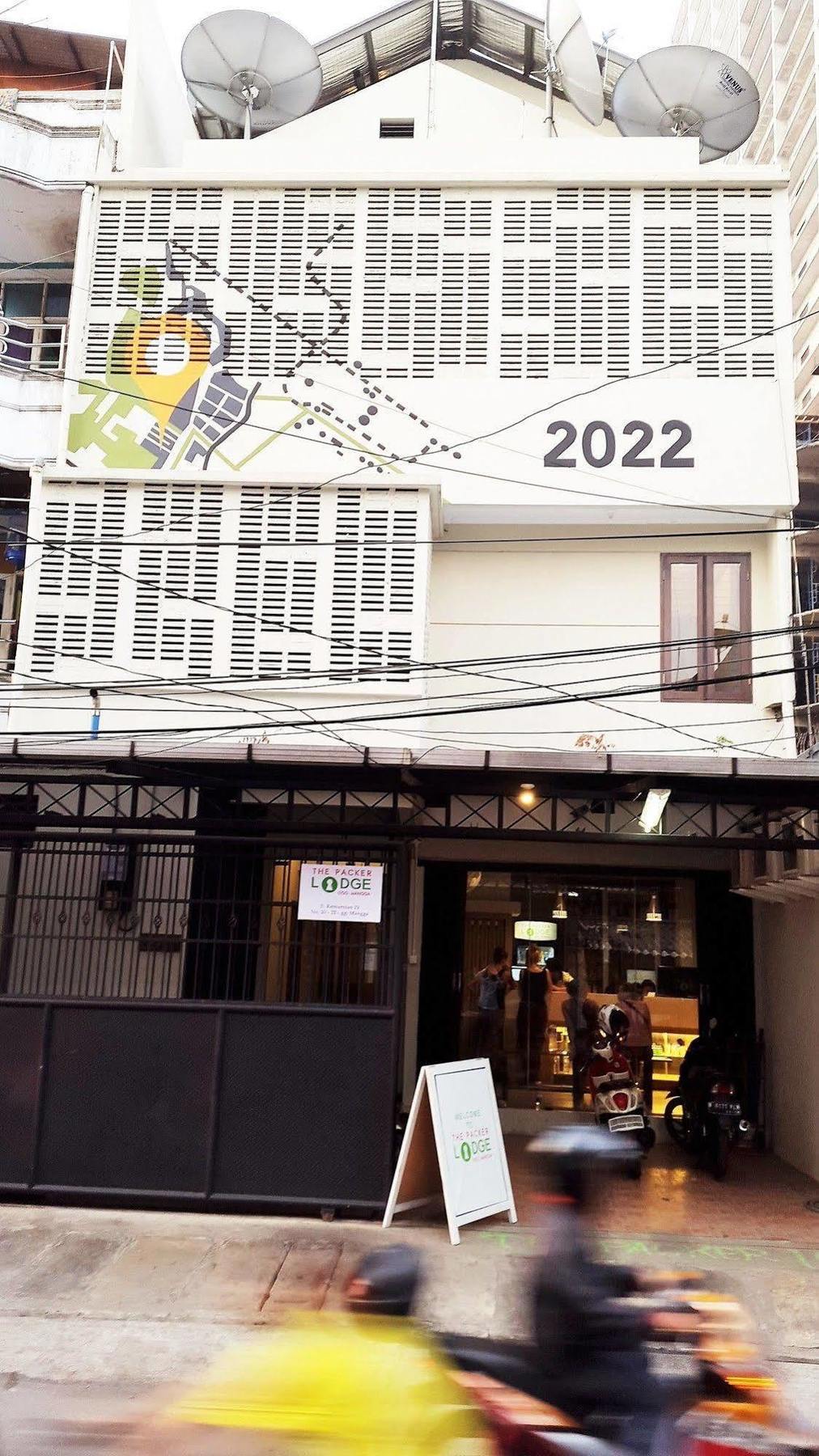 Spot On 91821 The Packer Lodge Jakarta Exterior photo